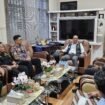 Letjen TNI (Purn) Nono Sampono rapat bersama Kepala PPN Ambon dan jajaran di Ruang Kepala PPN Ambon, Jumat 25 Juli 2025