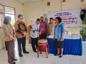 Ketua YPLP PGRI Buka Raker SMA PGRI I Ambon