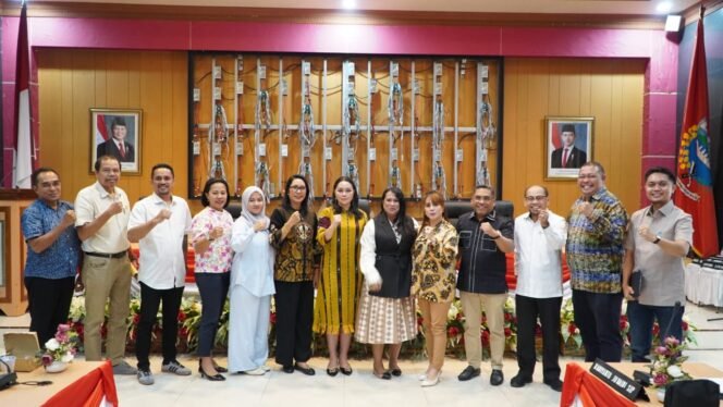 
Ambon Matangkan Ranperda Smart City
