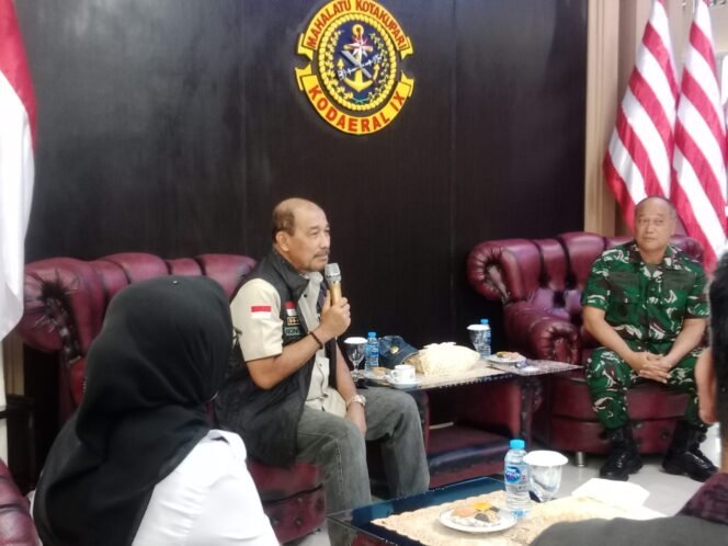 Anggota Komite II DPD RI Letjen TNI (Purn) Nono Sampono menyambangi Markas Kodaeral IX Ambon dalam agenda Reses ke Maluku, 13 Oktober 2025