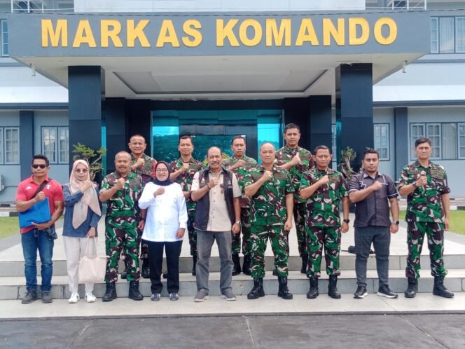 Letjen TNI (Purn) Nono Sampono dalam Kunjungan Kerja sebagai Anggota Komite II DPD RI ke Markas Komando Daerah Angkatan Laut (Kodaeral) IX Ambon, Senin 13 Oktober 2025