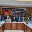 Anggota DPD RI Letjen TNI (Purn) Nono Sampono melakukan pertemuan bersama jajaran Dinas PUPR Maluku dalam agenda reses ke Ambon, Jumat 17 Oktober 2025
