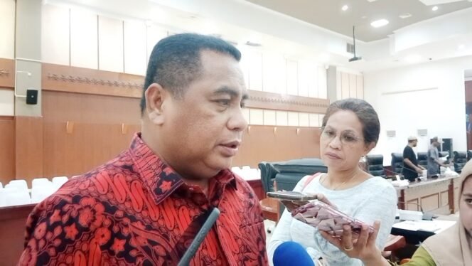 
Benhur Pastikan DPRD Cermati Skema Pinjaman