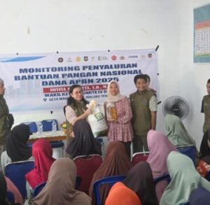 Bulog Salurkan Bantuan Pangan untuk Ribuan Warga