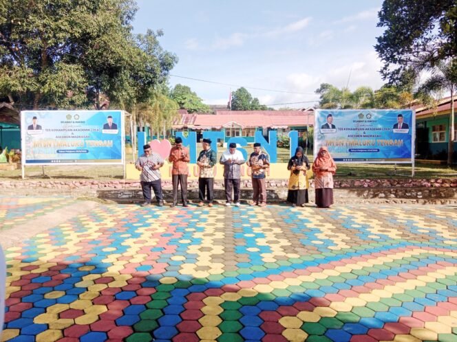 
MTsN 1 Malteng Gelar TKA Berbasis Digital