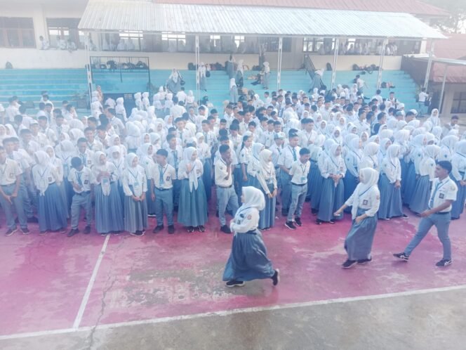 
UAS SMA Negeri 13 Ambon Berbasis Android