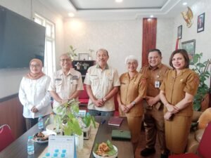 Sambangi DLHP Kota Ambon, Nono Sampono Bicara Soal Pengelolaan Sampah