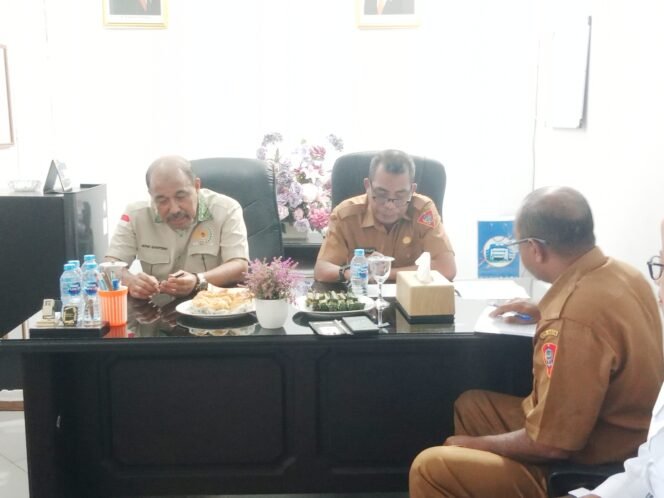 
Nono Sampono Serap Aspirasi Disperindag Kota Ambon