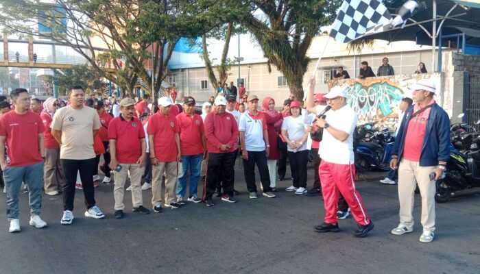 Ribuan Orang Hadiri Kirab Merah Putih